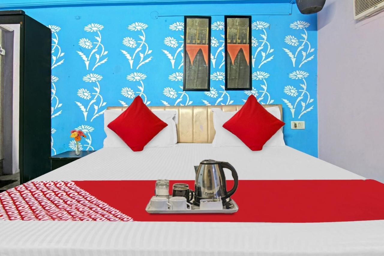 Flagship Hotel Decent Stay Near Pvr Vikaspuri Delhi نيودلهي المظهر الخارجي الصورة