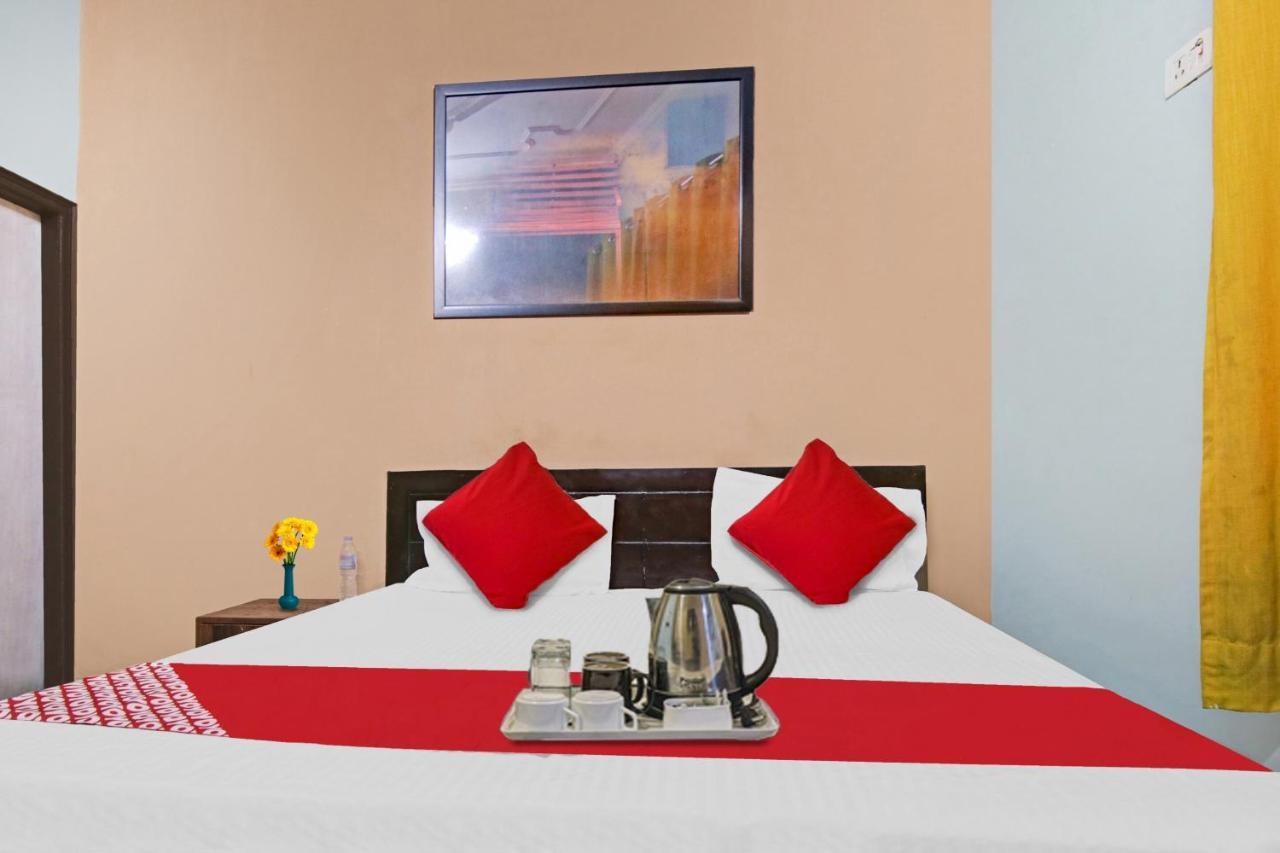 Flagship Hotel Decent Stay Near Pvr Vikaspuri Delhi نيودلهي المظهر الخارجي الصورة