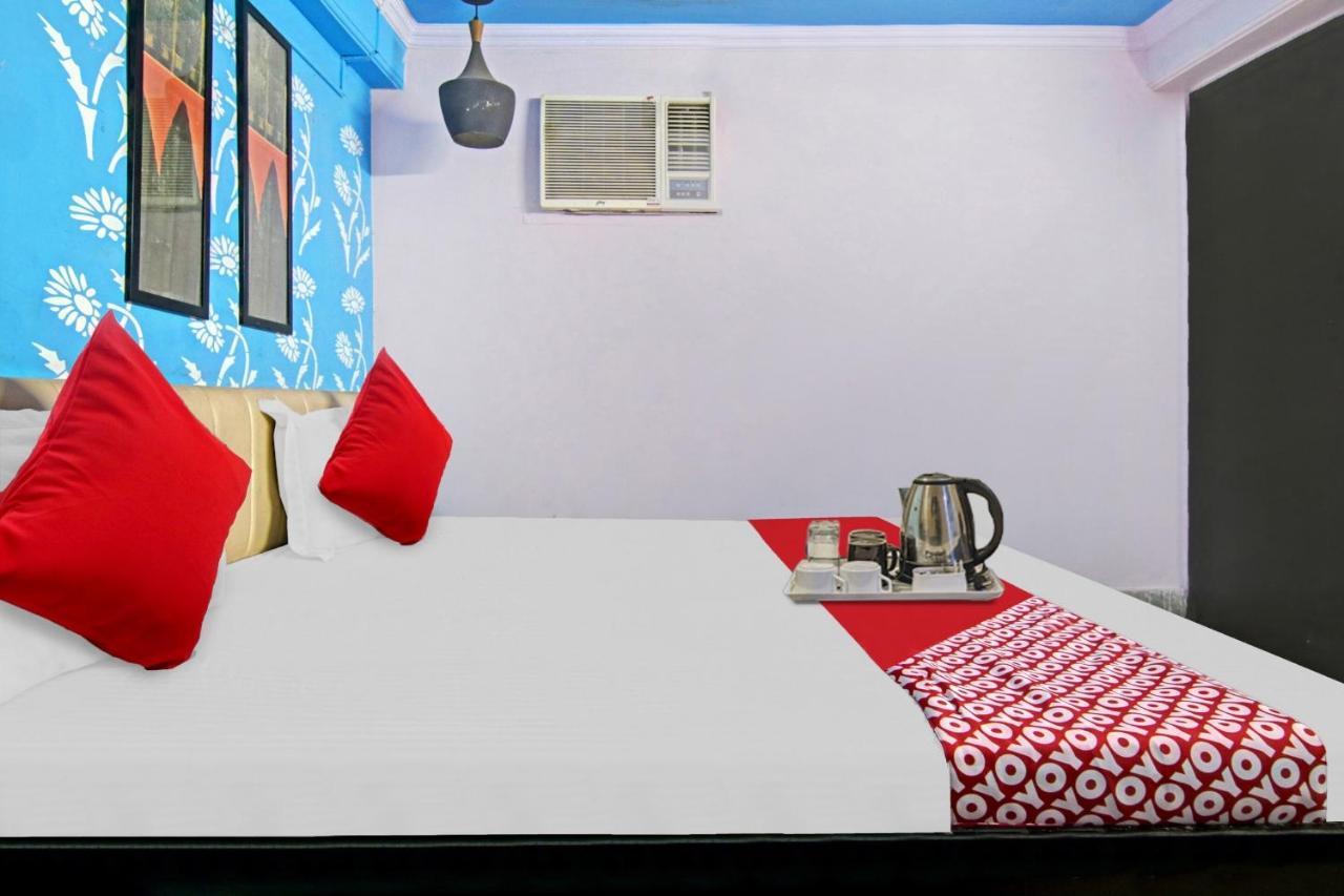 Flagship Hotel Decent Stay Near Pvr Vikaspuri Delhi نيودلهي المظهر الخارجي الصورة
