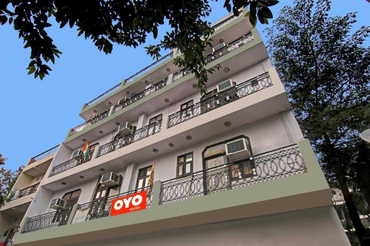 Flagship Hotel Decent Stay Near Pvr Vikaspuri Delhi نيودلهي المظهر الخارجي الصورة