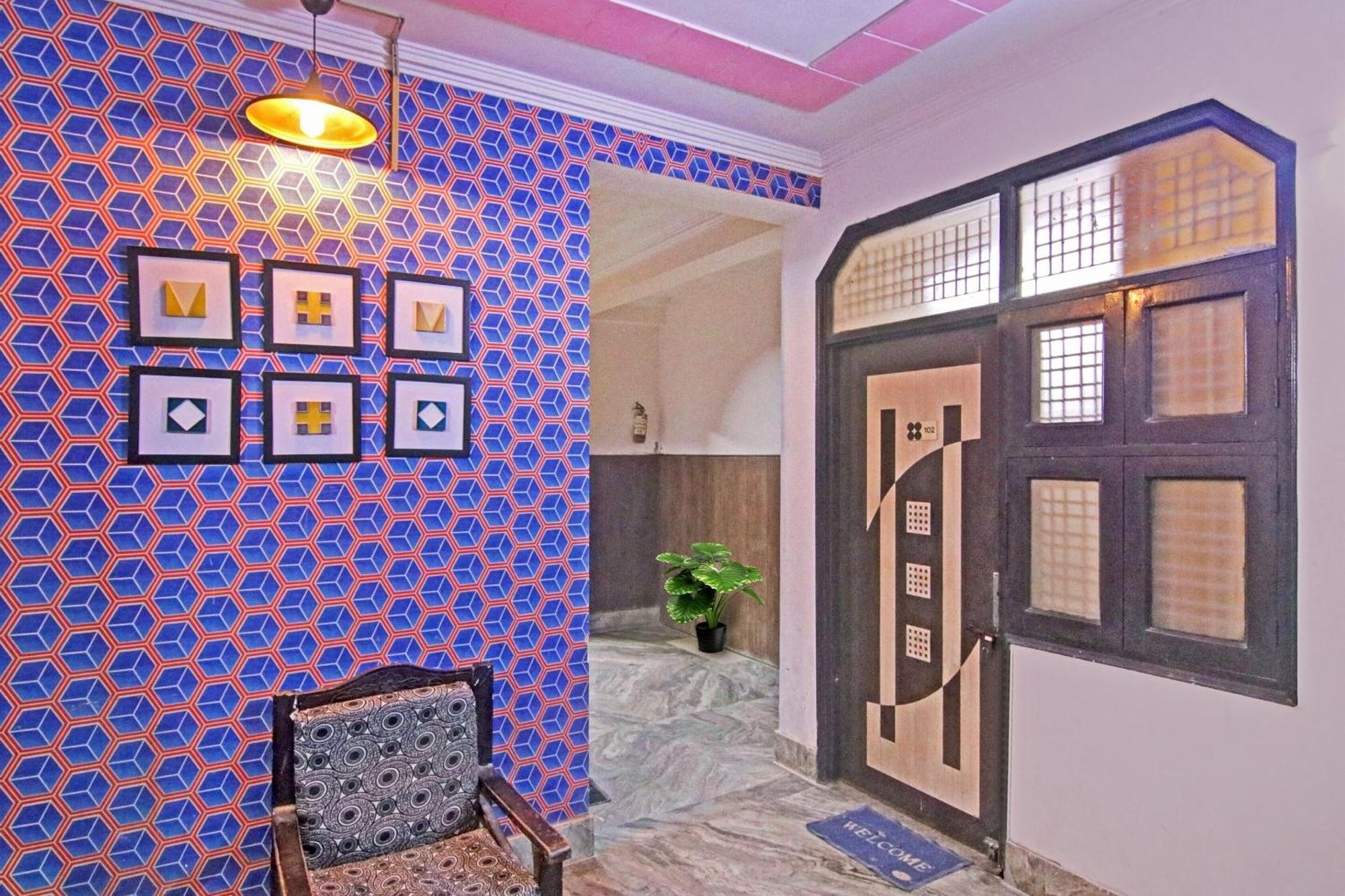 Flagship Hotel Decent Stay Near Pvr Vikaspuri Delhi نيودلهي المظهر الخارجي الصورة